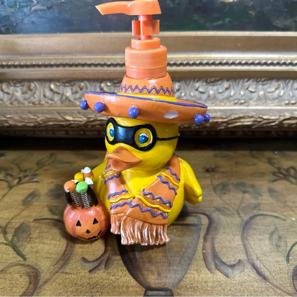 Halloween Duck Soap Dispenser Halloween Fiesta Duck Lotion Soap Dispenser RARE